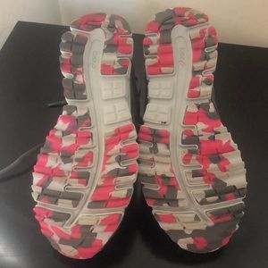 ASICS trail shoe T6K7N